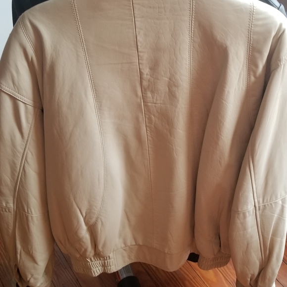 Leather jacket - Picture 2 of 4